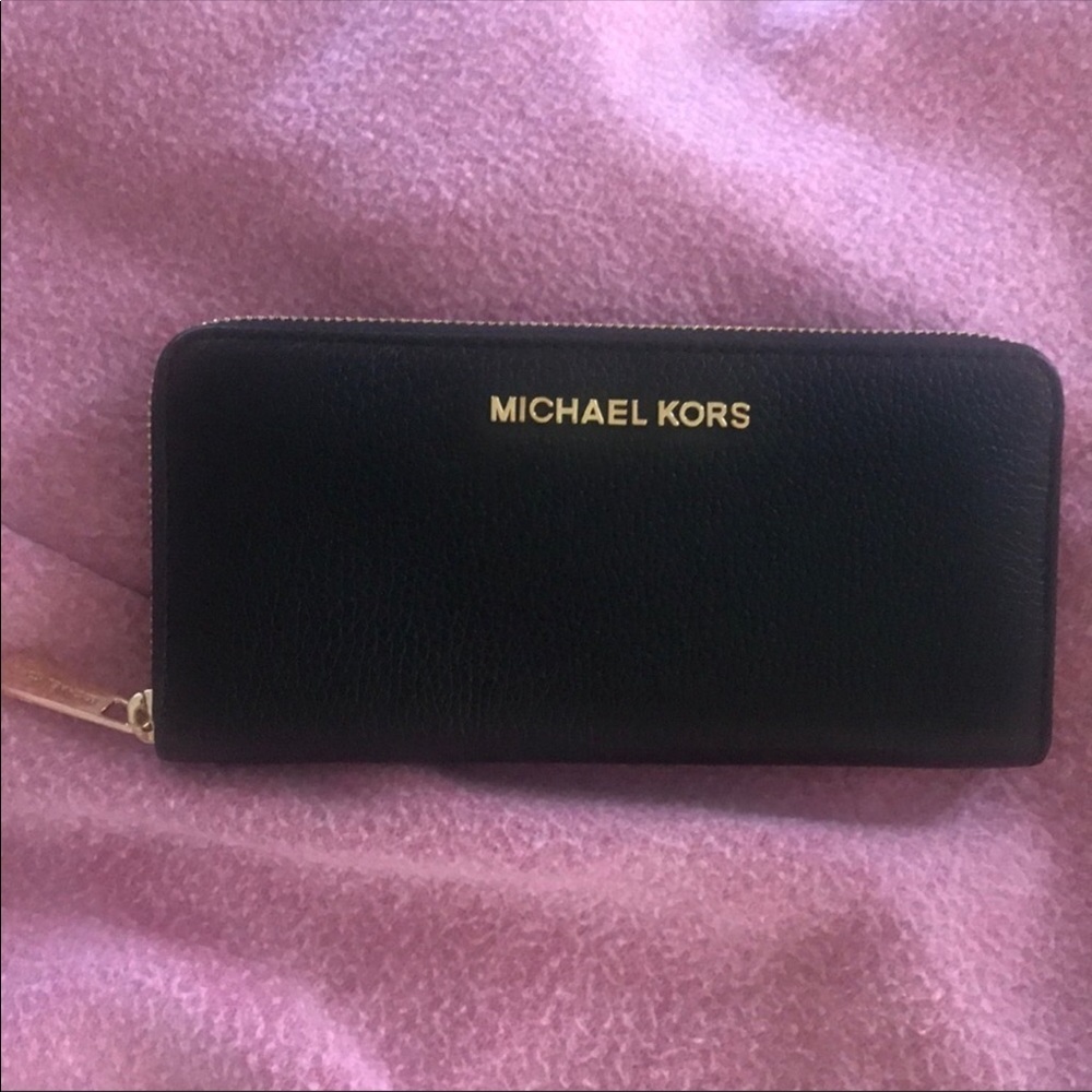Beautiful Michael Kors Wallet